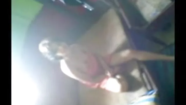 फिर वह छीन लिया जाता सेक्सी वीडियो एचडी मूवी है करने के लिए उसे मोहक काले नीचे पहनने के कपड़ा और फिर से