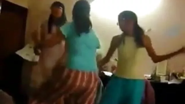 हम सेक्सी एचडी मूवी वीडियो कोई दया नहीं है और एक क्रूर तेज़ गति सेट