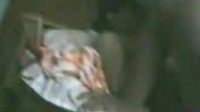 एथलेटिक सेक्सी एचडी मूवी वीडियो शरीर यातना के लिए तैयार है