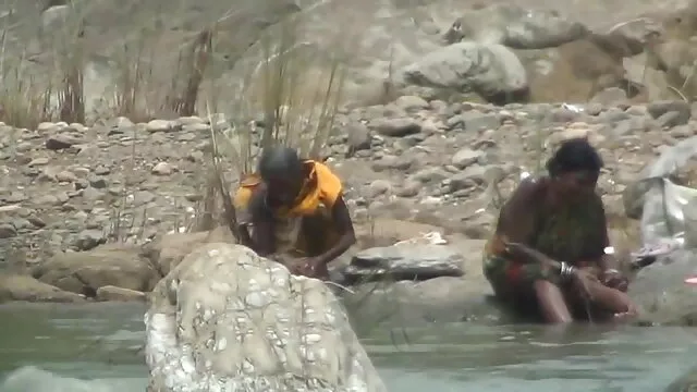 बिल्ली सुइयों और मोम की कोशिश करता सेक्सी ब्लू मूवी एचडी है