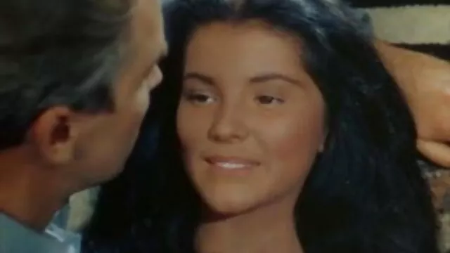 स्तन फुल एचडी में सेक्सी फिल्म सुइयों के साथ छेदा